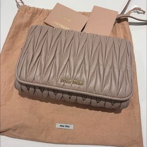Miu Miu AUTH Nude Pink Pleated Leather Crossbody